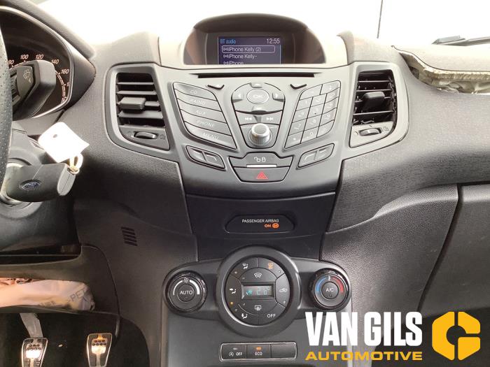 Ford Fiesta 6 1.0 EcoBoost 12V 125 Skrotfordon (2016, GRIJS)