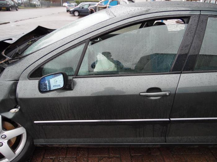 Peugeot 407 1.8 16V Skrotfordon (2005, GRIJS)