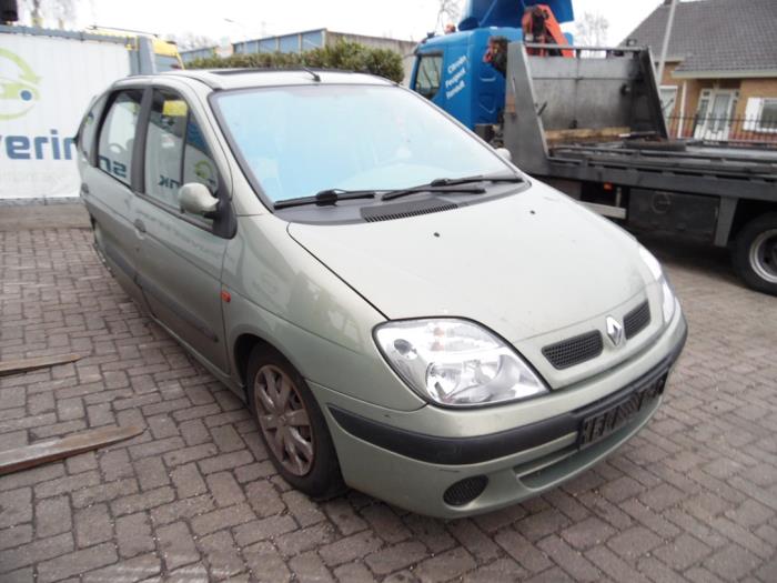 Renault Scenic 96- Sloopvoertuig (2001, Bruin)