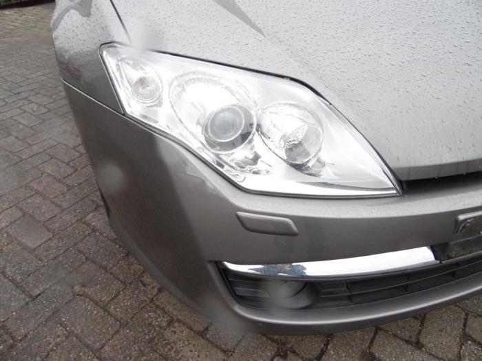 Renault Laguna III Estate 2.0 dCi 16V 175 FAP Skrotfordon (2008, GRIJS)