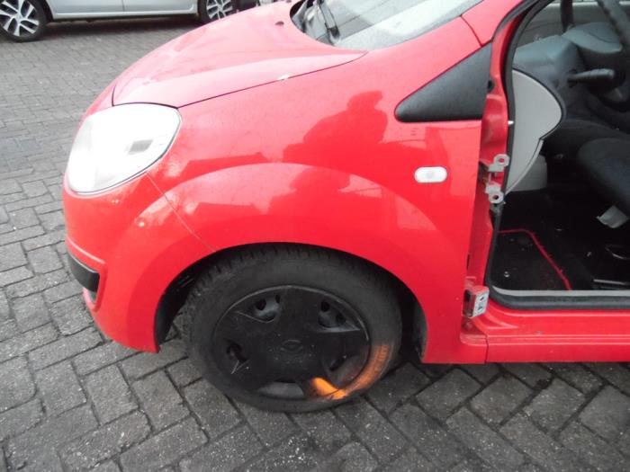 Renault Twingo II 1.2 Skrotfordon (2007, ROOD)