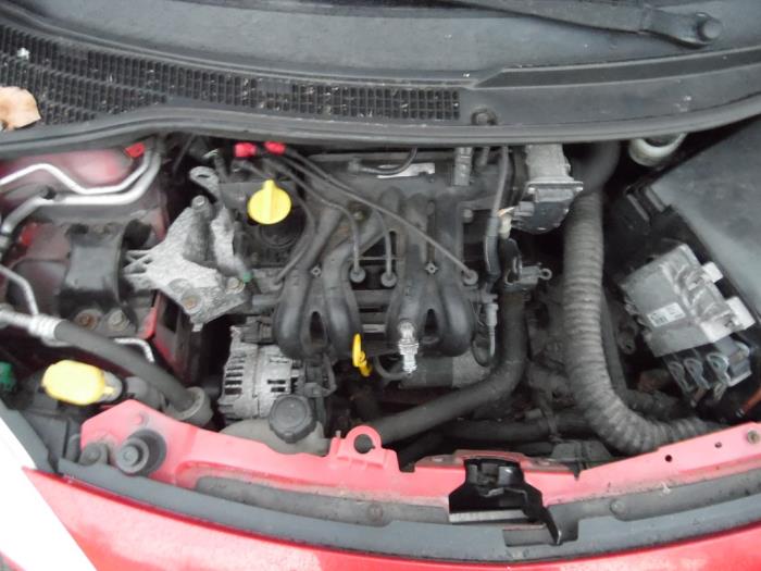 Renault Twingo II 1.2 Skrotfordon (2007, ROOD)