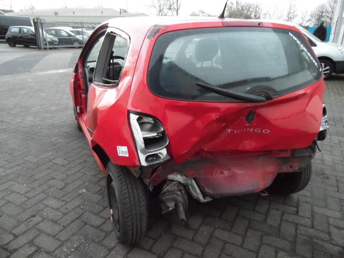Renault Twingo II 1.2 Skrotfordon (2007, ROOD)