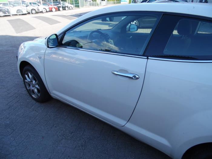 Alfa Romeo MiTo 1.4 16V Samochód złomowany (2009, Bialy)