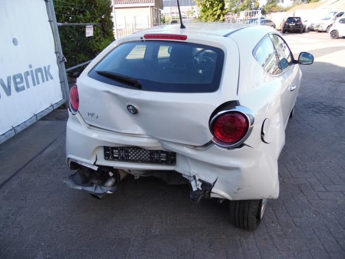 Alfa Romeo MiTo 1.4 16V Samochód złomowany (2009, Bialy)