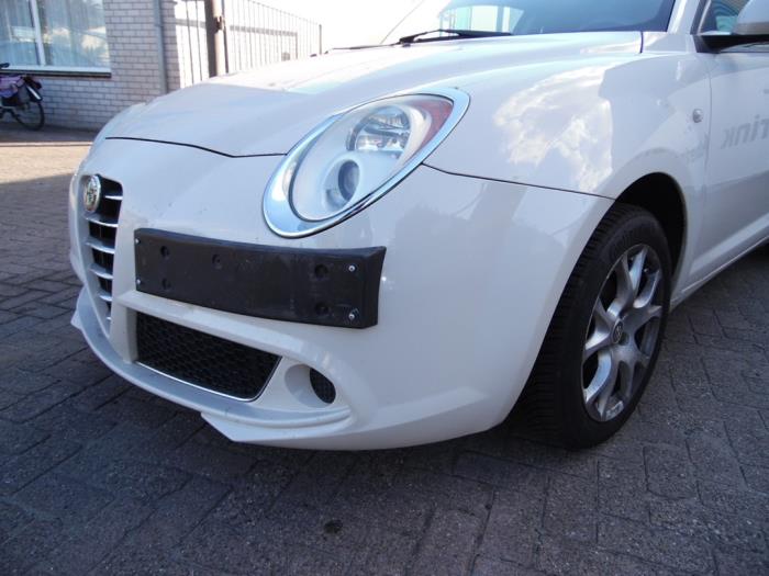 Alfa Romeo MiTo 1.4 16V Samochód złomowany (2009, Bialy)
