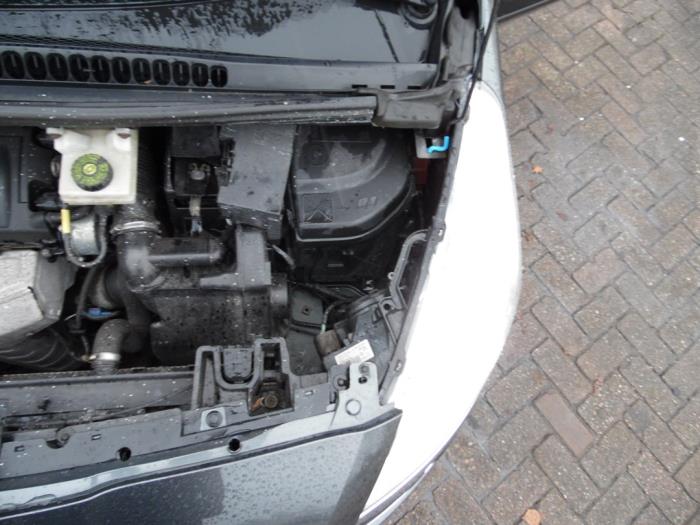 Peugeot 5008 I 1.6 VTI 16V Schadevoertuig (2010, Grijs)