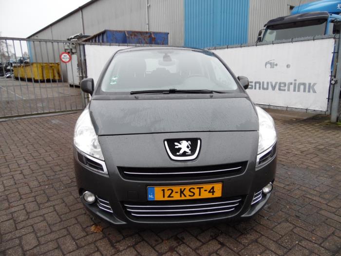 Peugeot 5008 I 1.6 VTI 16V Schadevoertuig (2010, Grijs)