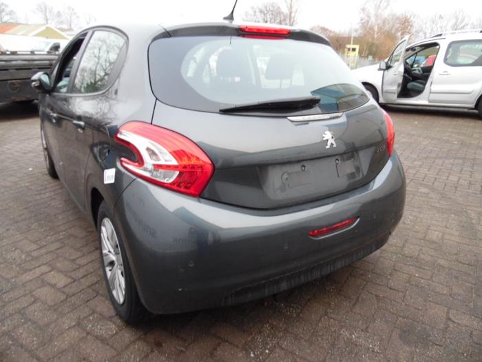 Peugeot 208 I 1.2 Vti 12V PureTech 82 Skrotfordon (2014, GRIJS)