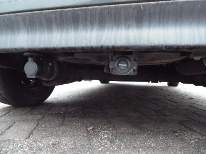 Peugeot 208 I 1.2 Vti 12V PureTech 82 Skrotfordon (2014, GRIJS)