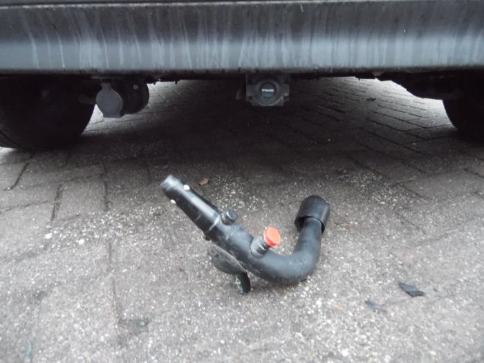 Peugeot 208 I 1.2 Vti 12V PureTech 82 Skrotfordon (2014, GRIJS)