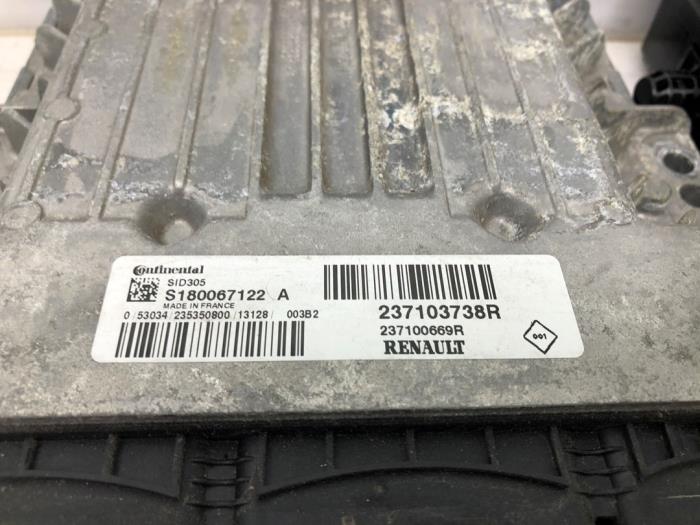 Renault Scénic III 1.5 dCi 110 Skrotfordon (2013, BRUIN)