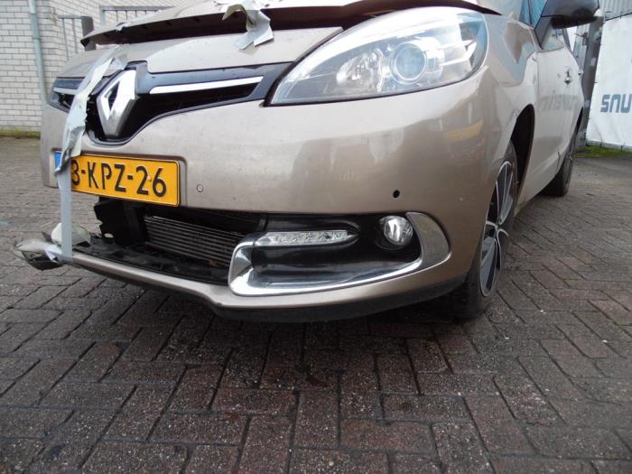 Renault Scénic III 1.5 dCi 110 Skrotfordon (2013, BRUIN)