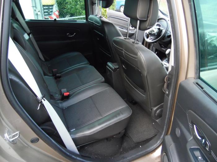 Renault Scénic III 1.5 dCi 110 Skrotfordon (2013, BRUIN)