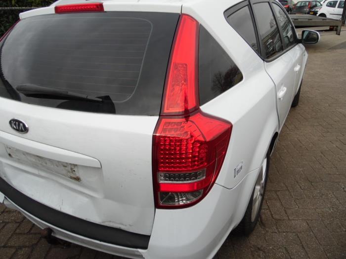 Kia Cee'd Sporty Wagon 1.4 16V Skrotfordon (2011, WIT)