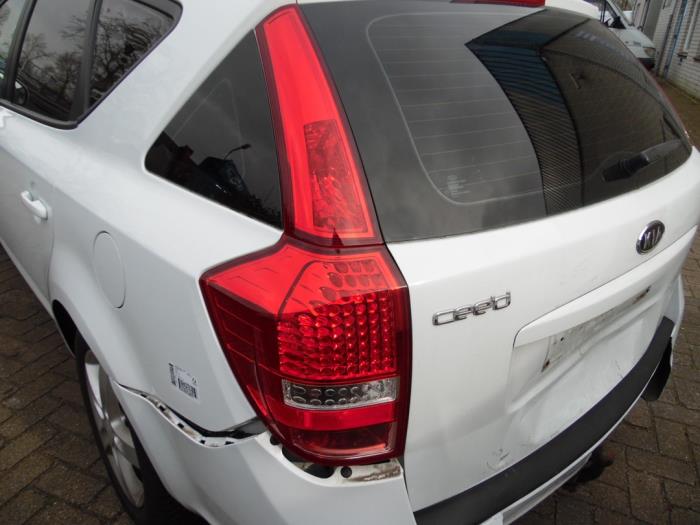 Kia Cee'd Sporty Wagon 1.4 16V Skrotfordon (2011, WIT)