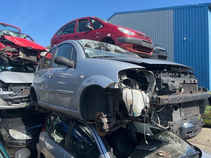 Citroen C3 1.4 Skrotfordon (2004, GRIJS)