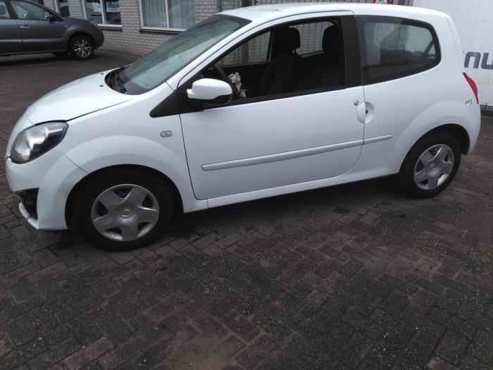 Renault Twingo II 1.2 16V Samochód złomowany (2010, Bialy)