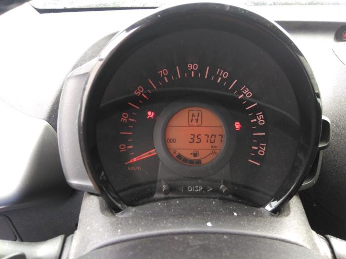 Peugeot 108 1.0 12V Sloopvoertuig (2018, Grijs)