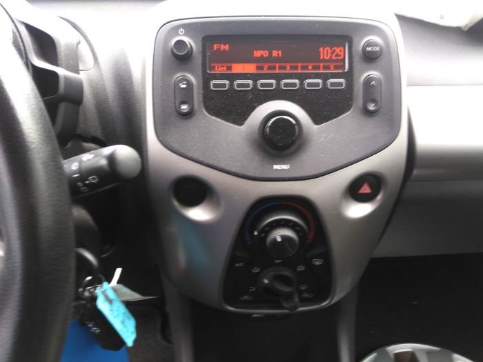 Peugeot 108 1.0 12V Sloopvoertuig (2018, Grijs)