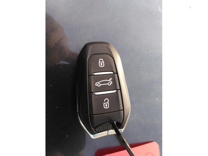 Citroen C4 Picasso 1.6 e-HDi 115 Skrotfordon (2013, GRIJS)