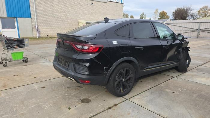 Renault Arkana 1.6 E-Tech 145 16V Sloopvoertuig (2023, Zwart)