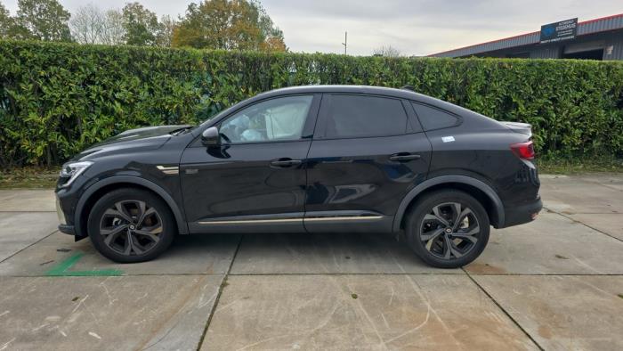 Renault Arkana 1.6 E-Tech 145 16V Sloopvoertuig (2023, Zwart)