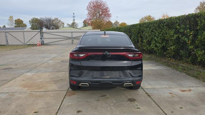 Renault Arkana 1.6 E-Tech 145 16V Sloopvoertuig (2023, Zwart)