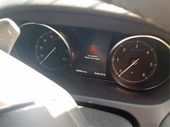 Landrover Discovery V 2.0 Td4 16V Samochód złomowany (2018, Srebrnoszary)