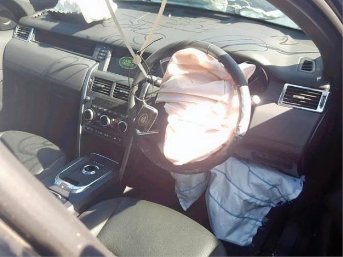 Landrover Discovery V 2.0 Td4 16V Samochód złomowany (2018, Srebrnoszary)