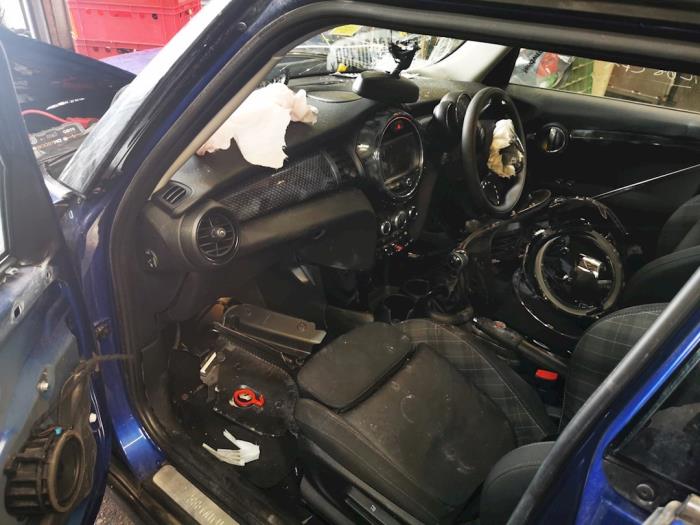 Mini Mini 2.0 16V Cooper S Skrotfordon (2018, ALUMINIUM)