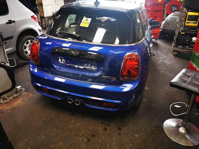 Mini Mini 2.0 16V Cooper S Skrotfordon (2018, ALUMINIUM)