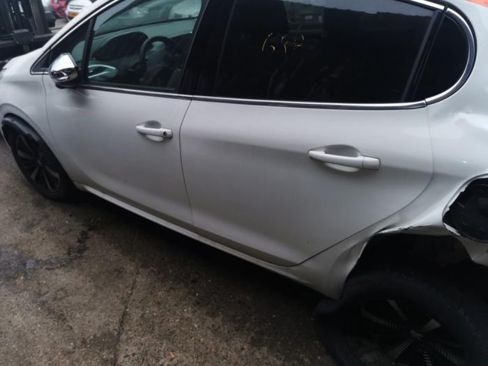 Peugeot 208 I 1.2 12V e-THP PureTech 110 Sloopvoertuig (2018)