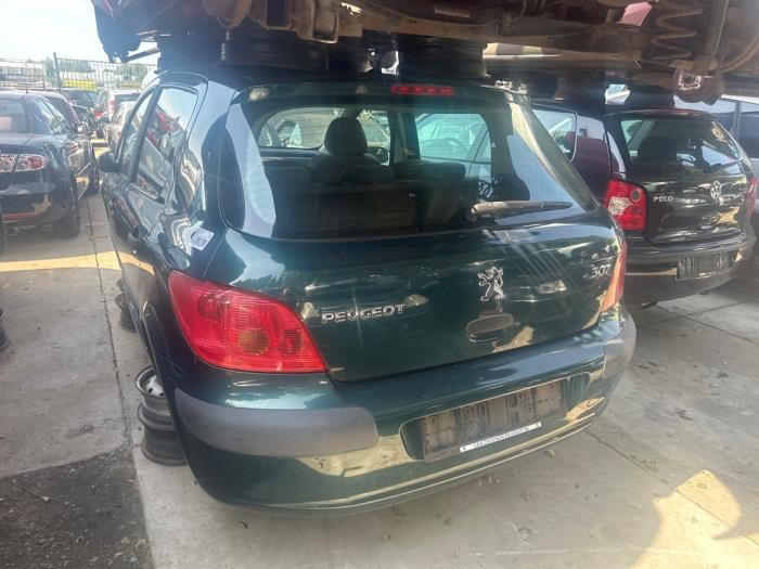 Peugeot 307 1.6 16V Samochód złomowany (2001, Zielony)