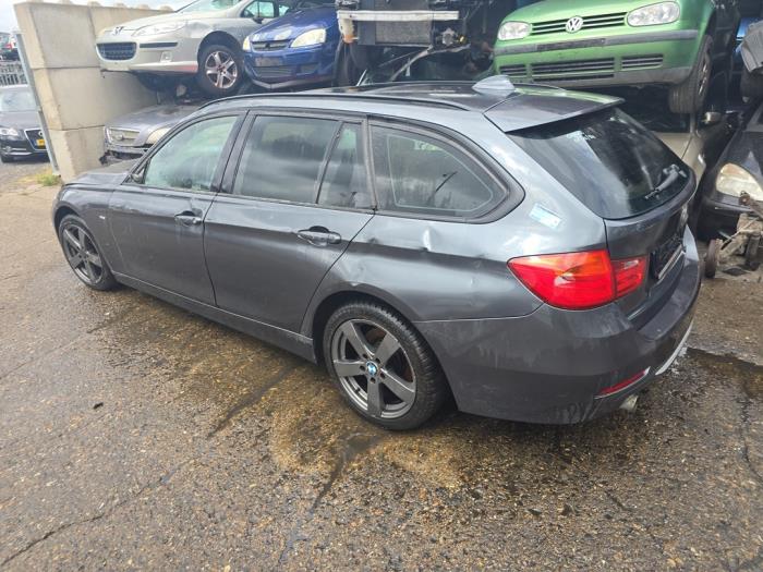 BMW 3 serie Touring 318d 2.0 16V Skrotfordon (2014)