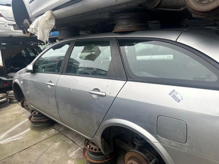 Nissan Primera Wagon 2.0 16V Skrotfordon (2004, GRIJS)