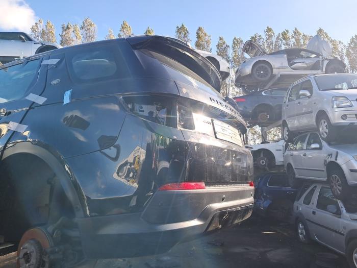 Landrover Discovery Sport 2.0 P200 MHEV 16V AWD Sloopvoertuig (2021, Zwart)