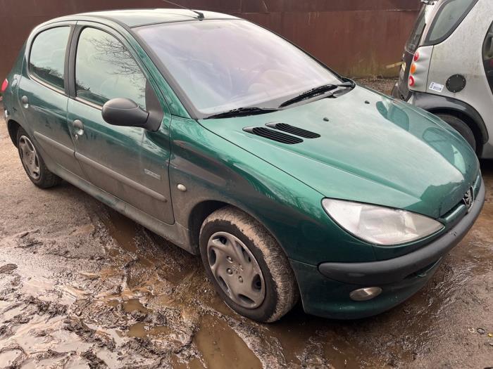 Peugeot 206 1.4 XR,XS,XT,Gentry Sloopvoertuig (2002, Groen)