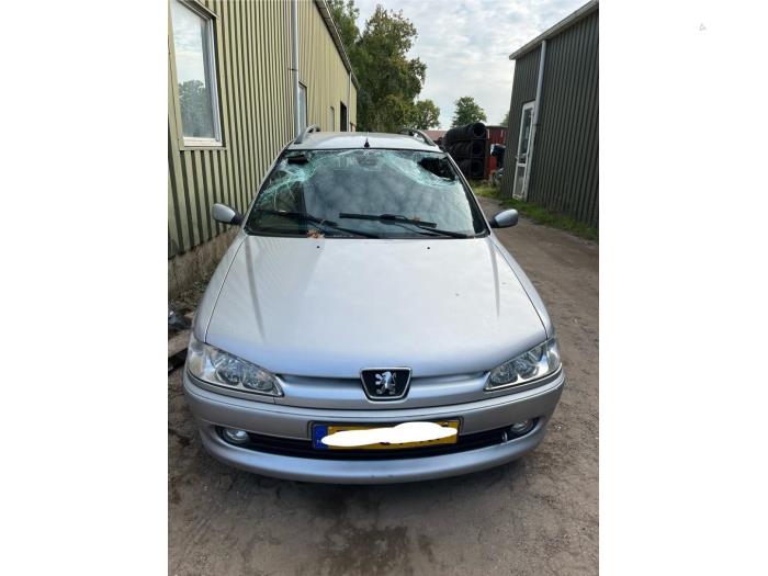 Peugeot 306 Break 1.6i XR,XT,ST Sloopvoertuig (2001, Grijs)