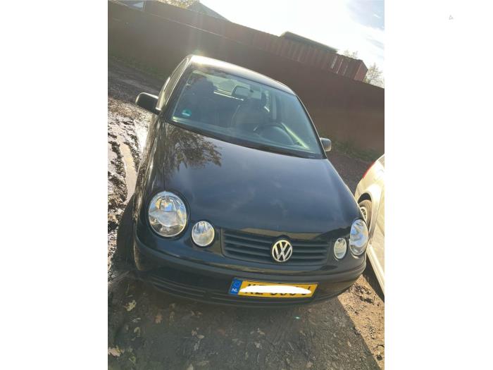 Volkswagen Polo IV 1.2 Skrotfordon (2003, ZWART)