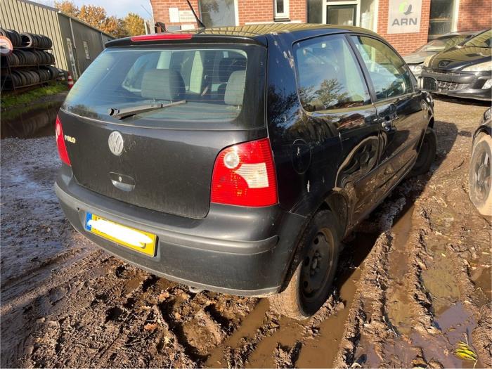 Volkswagen Polo IV 1.2 Skrotfordon (2003, ZWART)