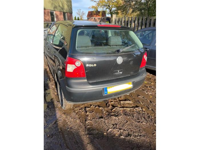 Volkswagen Polo IV 1.2 Skrotfordon (2003, ZWART)