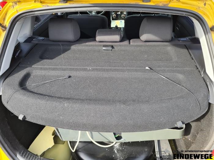 Mazda 3 Sport 1.6i 16V Skrotfordon (2004, GEEL)