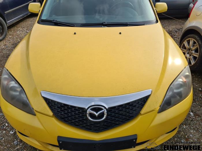 Mazda 3 Sport 1.6i 16V Skrotfordon (2004, GEEL)