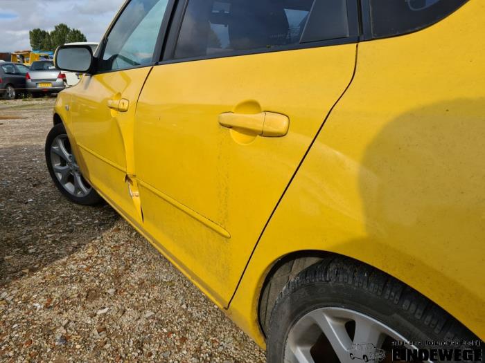 Mazda 3 Sport 1.6i 16V Skrotfordon (2004, GEEL)