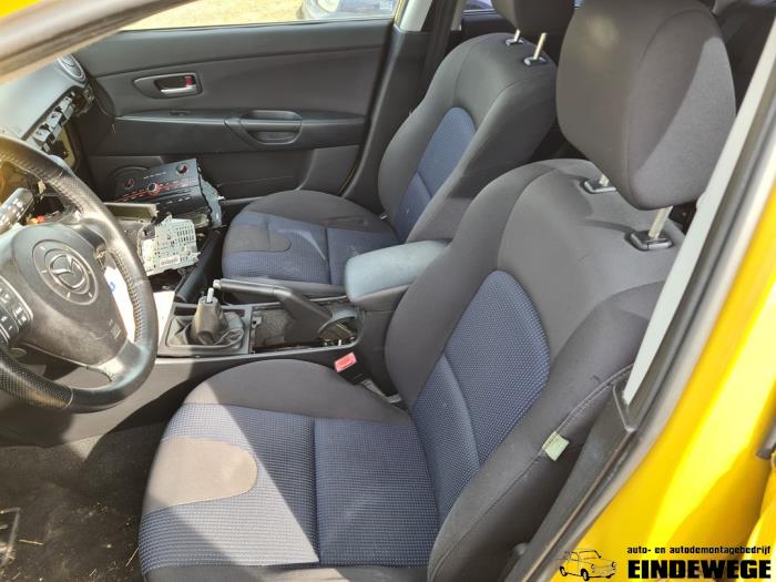 Mazda 3 Sport 1.6i 16V Skrotfordon (2004, GEEL)