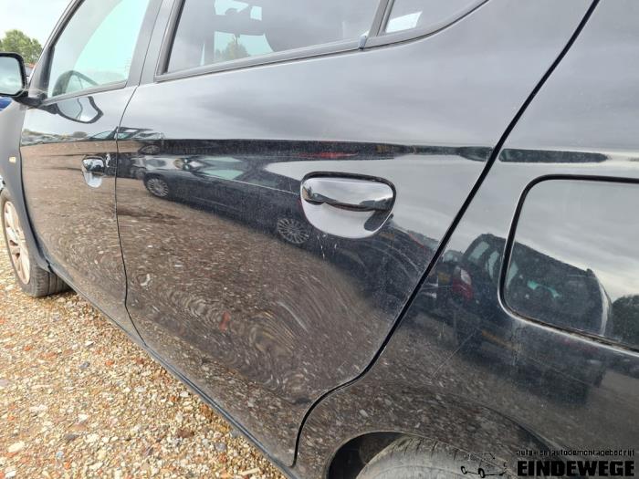 Mitsubishi Attrage 1.2 12V Skrotfordon (2016, ZWART)