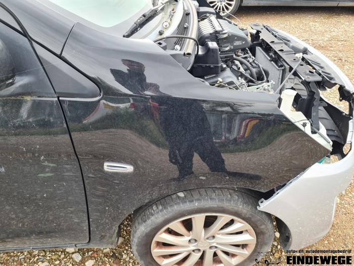 Mitsubishi Attrage 1.2 12V Skrotfordon (2016, ZWART)