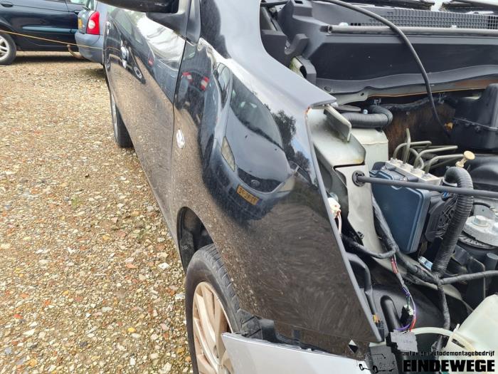 Mitsubishi Attrage 1.2 12V Skrotfordon (2016, ZWART)