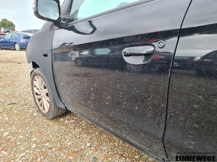 Mitsubishi Attrage 1.2 12V Skrotfordon (2016, ZWART)